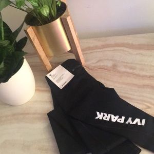 Ivy park mid-rise sculptured leggings